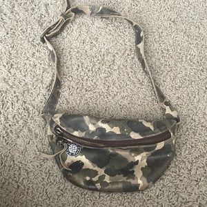 Camo belt bag